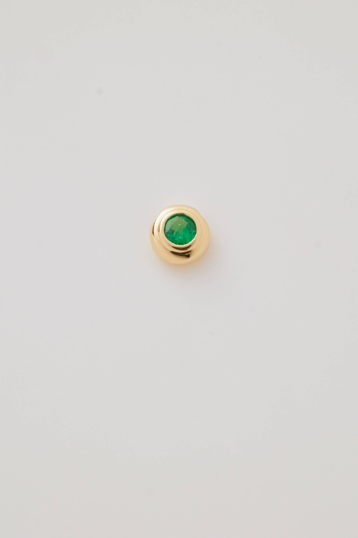 Solid gold birthstone charm for May – Emerald (Growth & Prosperity) featuring genuine gemstones for each month, designed to slide onto a necklace chain for a personalised and meaningful jewellery piece.